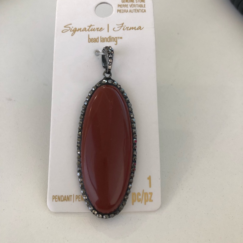 Beautiful Pendant - Picture 2 of 7